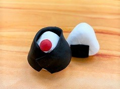ねんどでおにぎりを作ろう